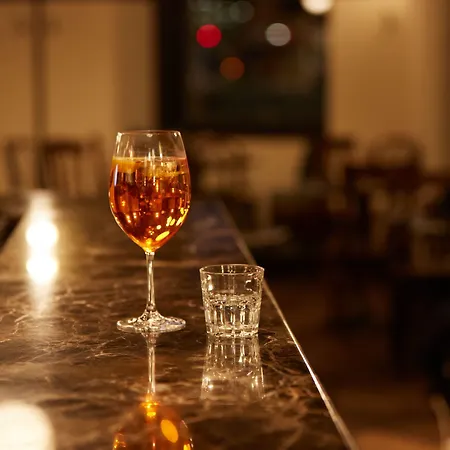 Boutique Josef מלון