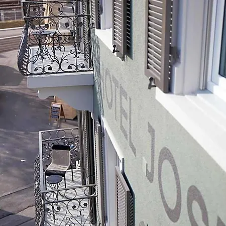 Hotel Boutique Josef 3*