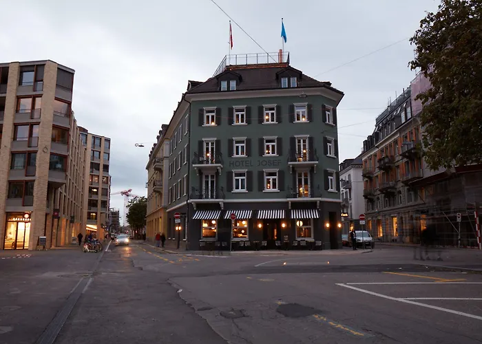 Boutique Josef Hotel 3*