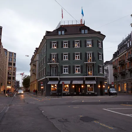 Boutique Josef Hotel 3*